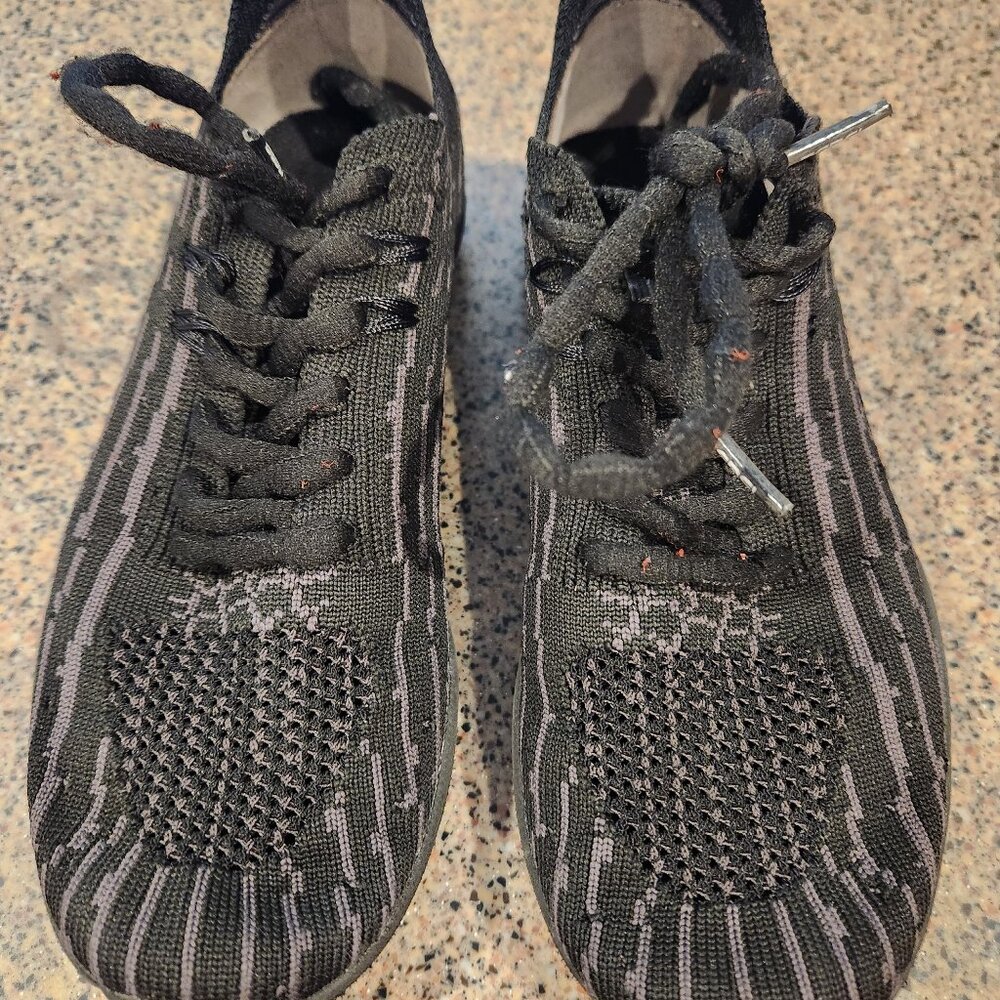 Youth Girls Cheer Shoes, Black, Size 4